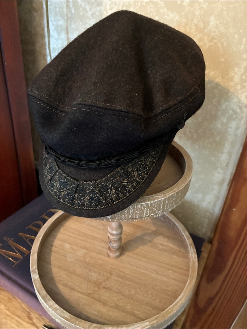 Vintage Brown Men's Greek Fisherman’s Cap with Embroidered Trim